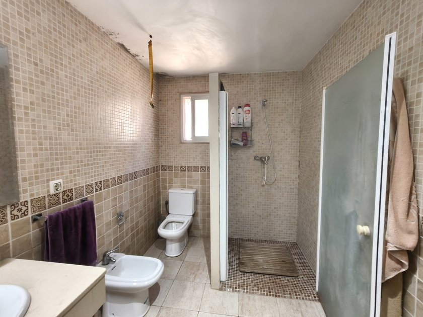 39671
